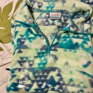 Columbia Aqua and Navy Patterned Fleece Pullover